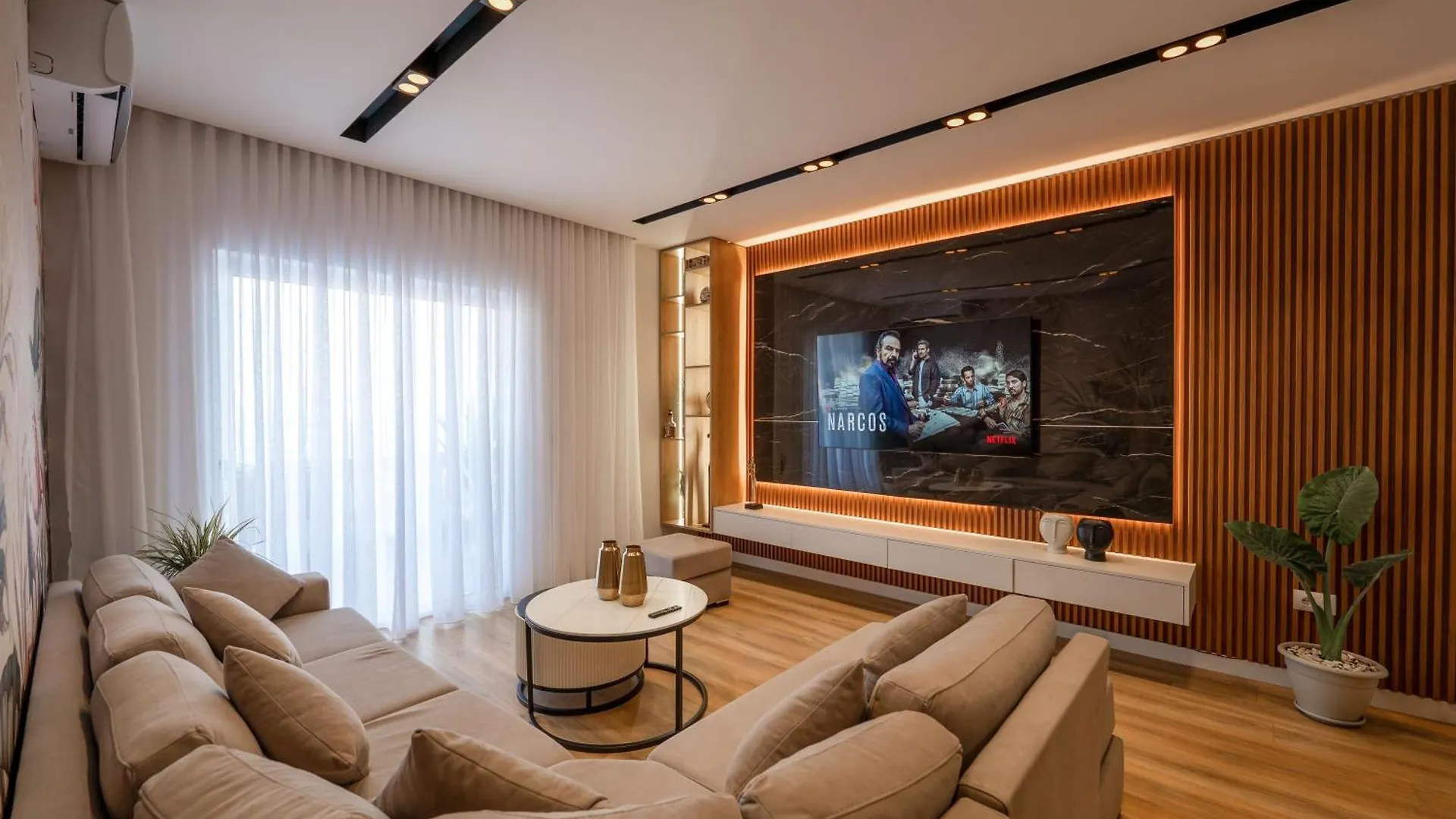 Mato Luxury Apartments Saranda