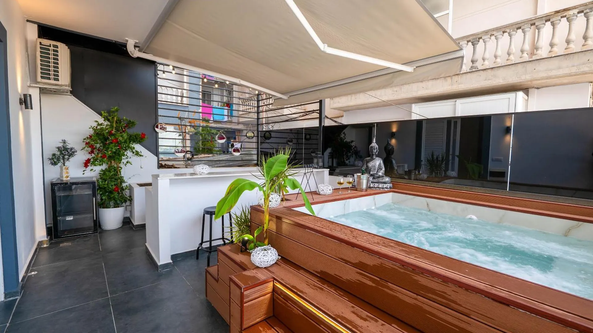 Mato Luxury Apartments Saranda 0*,  Albánia
